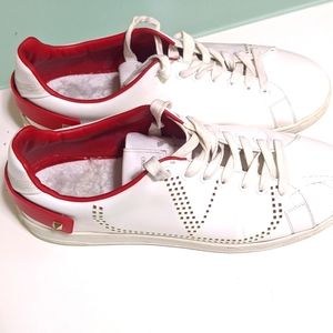 Valentino Garavani leather sneakers size 9
